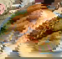 The Queenslander - Book Restaurant