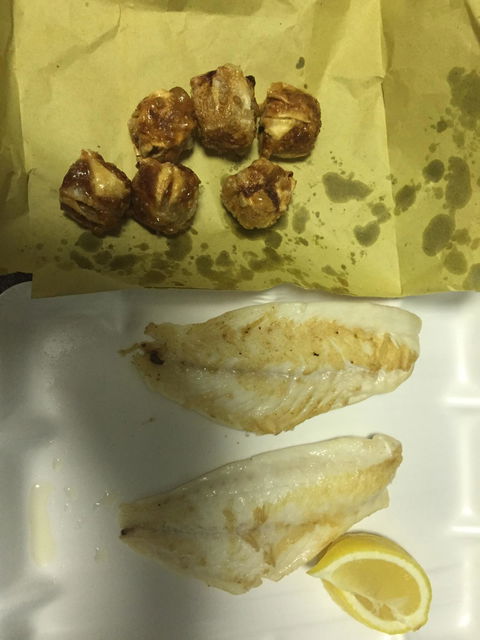 Fins 'n' Fries - Book Restaurant 4