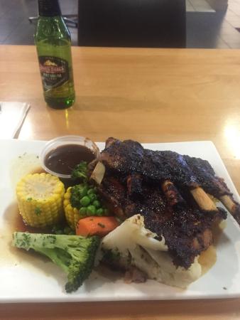 Moranbah Commun And Workers Club - Book Restaurant 0