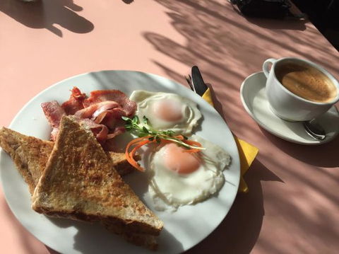 Travellers Rest Cafe - Book Restaurant 0