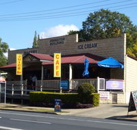 Aratula Cafe and Ice Creamery - Book Restaurant