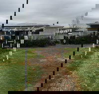 Creek House Cafe - Book Restaurant