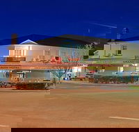 Grand Old Crow Hotel - Book Restaurant