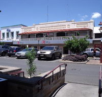 Tatts Hotel - Book Restaurant