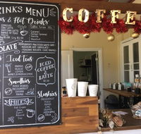 Vintage Kiss - Book Restaurant