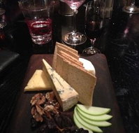 Breezes at Crown Complex - Book Restaurant