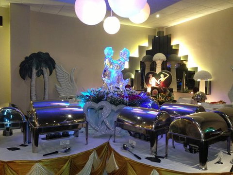 Cinnamon's Restaurant & Bar - Book Restaurant 0