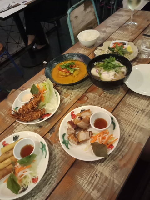 Mamaâ€™s Buoi - Book Restaurant 4