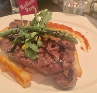 Oscar's Table - Book Restaurant