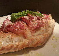 Sempre Pizza  Calzone - Book Restaurant