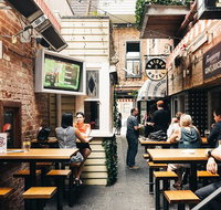 Bridge Hotel - Book Restaurant