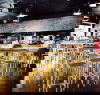 Clifton Hill Brew Pub - Book Restaurant