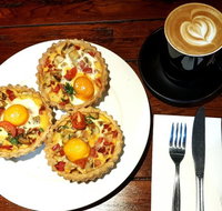 Amici Bakery Cafe - Book Restaurant
