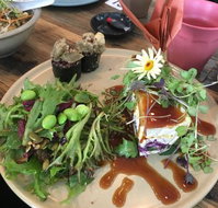 Neko Neko - Book Restaurant