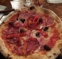 Noi Pizzeria - Book Restaurant