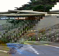 Small-Group Great Ocean Road and Twelve Apostles Full-Day Tour - Book Restaurant