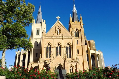 Perth Scavenger Hunt: Perched On A Swan - Book Restaurant 1