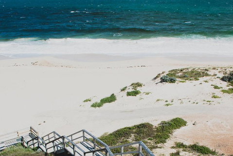 Yanchep & Lancelin - Wildlife, Cave And Sands - Book Restaurant 5