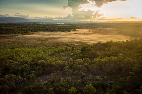 Wet Season Mitchell Falls Tour - Mitchell Falls, Horizontal Falls & Cygnet Bay - Book Restaurant 2