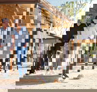 Alice Springs Highlights Tour - Book Restaurant