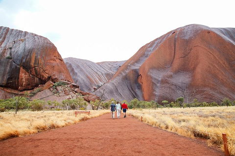 2-Day Uluru (Ayers Rock) And Kata Tjuta Trip From Alice Springs - Book Restaurant 1