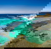 7 Days Perth All-Inclusive Touring Grand Package - Book Restaurant