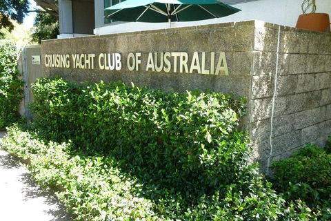 Private Essential Sydney Tour Including Lunch At The Cruising Yacht Club Of Australia - Book Restaurant 2