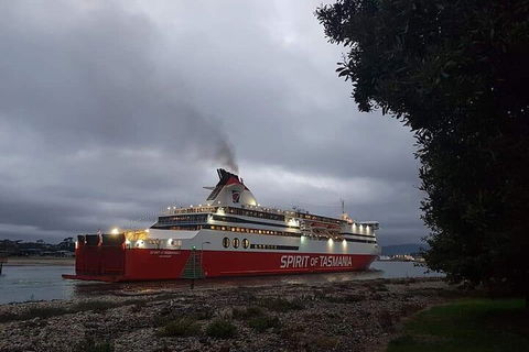 Tamar Valley Food And Wine Day Trip From Devonport, Ulverstone Or Burnie - Book Restaurant 2