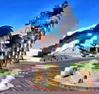 8-Day Outback Experience from Queensland - Book Restaurant