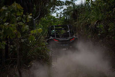 Moonraker 2 hour off-road tour in Darwin 1 person in a 2 seater vehicle