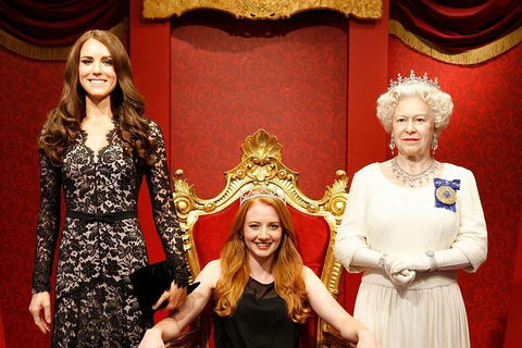 Sydney Attractions Pass: SEA LIFE Aquarium, Sydney Tower Eye, WILD LIFE Zoo And Madame Tussauds - Book Restaurant 4