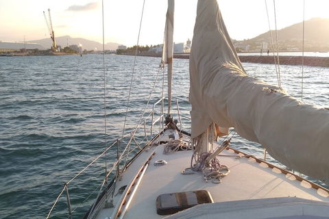Townsville Small Group Early Morning Sailing Cruise Boat Tour Charter Hire - Book Restaurant 1