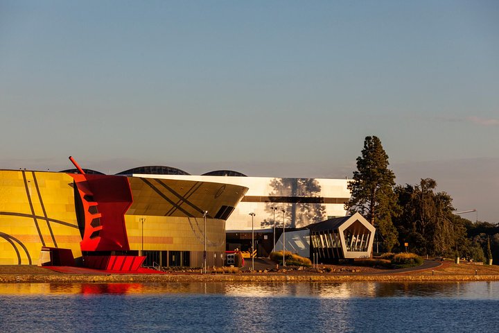 Canberra City ACT Book Restaurant