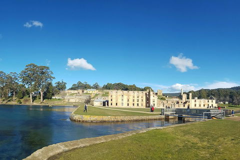 7-Day Super Value Tour Of Tasmania: Explore Tasmania's West And East Coasts - Book Restaurant 4