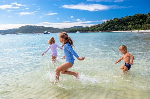 Whitehaven Beach And Daydream Island Cruise - Book Restaurant 3