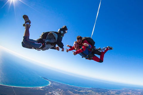 Byron Bay Tandem Sky Dive - Book Restaurant 0