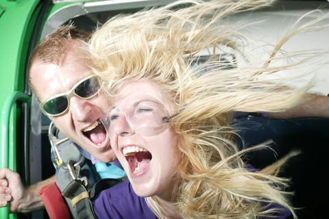 Byron Bay Tandem Sky Dive - Book Restaurant 3