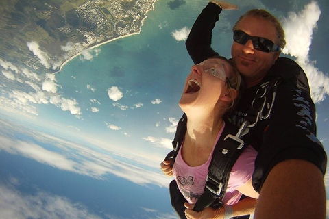 Byron Bay Tandem Sky Dive - Book Restaurant 5