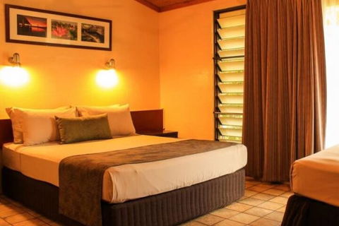 3 Day 4WD Dragonfly Dreaming Accommodated Top End Safari - Book Restaurant 0