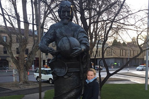 2-Hour Small-Group Walking Tour Of Hobart - Book Restaurant 1