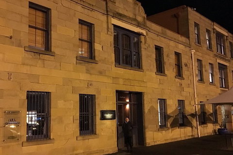 2-Hour Small-Group Walking Tour Of Hobart - Book Restaurant 4