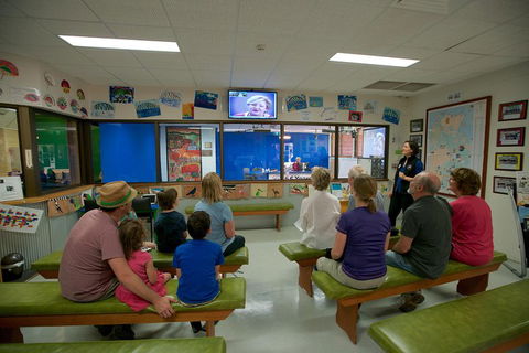 Skip The Line: Alice Springs School Of The Air Guided Tour Ticket - Book Restaurant 1