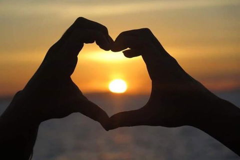 2-Day Whitsundays Sailing Adventure: Summertime - Book Restaurant 4