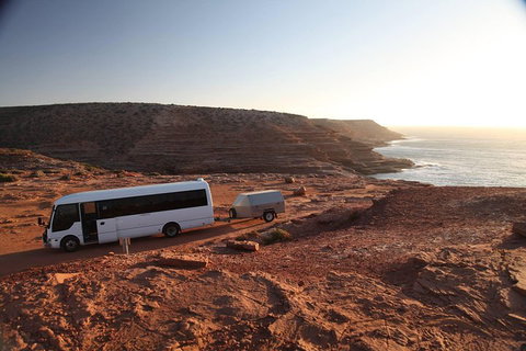 7-Day Exmouth Explorer Via Pinnacles Monkey Mia Ningaloo Reef Returning To Perth - Book Restaurant 4
