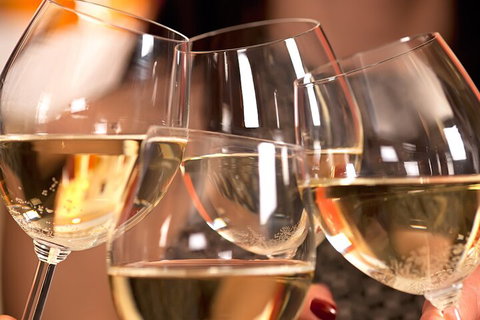 Yarra Valley Wine Tour Inc Lunch With A Glass Of Wine, Tastings And Chocolate - Book Restaurant 5