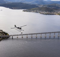 30-Minute Hobart Scenic Flight - Book Restaurant