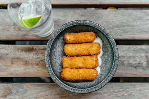 The 10 Tastings Of Melbourne With Locals: Private Food Tour - Book Restaurant 2