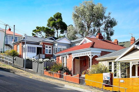 Wonderful Hobart Self-Guided Audio Tour - Book Restaurant 0