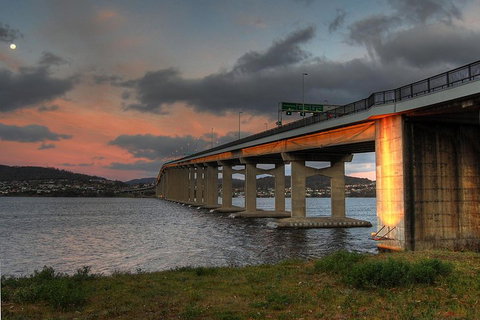 Wonderful Hobart Self-Guided Audio Tour - Book Restaurant 3