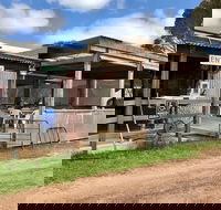 Kangaroo Island Half Day Food and Wine Trail Tour - Book Restaurant